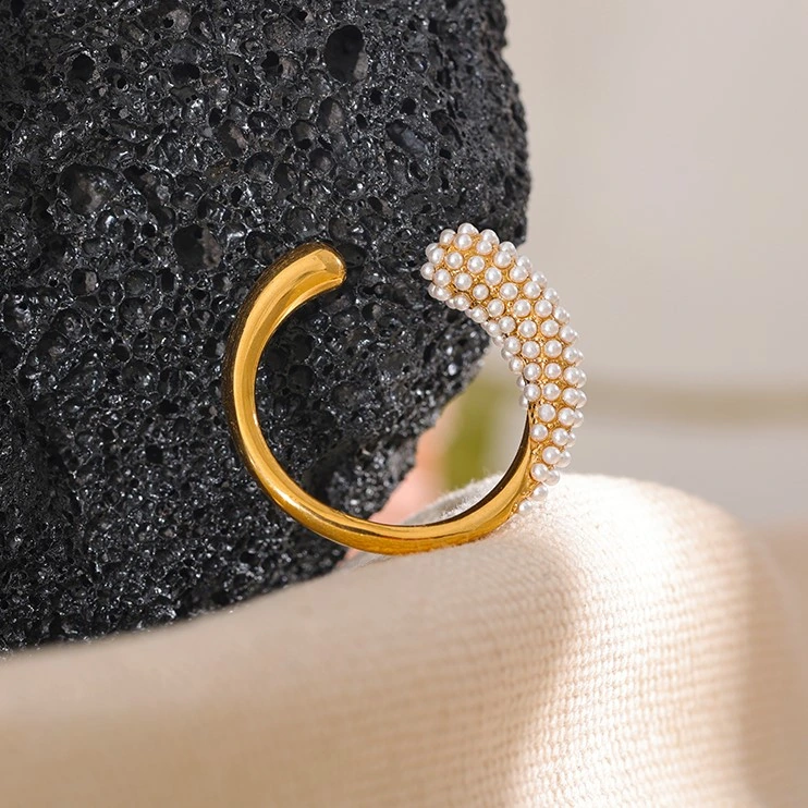 SYFYYhpup-Elegant-Imitation-Pearls-Golden-Stainless-Steel-Open-Fashion-Ring-for-Women-Exquisite-Chic-Finger-Jewelry (1)